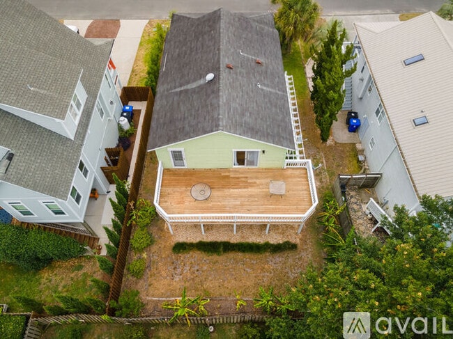 Photo - 923 Searidge Ln