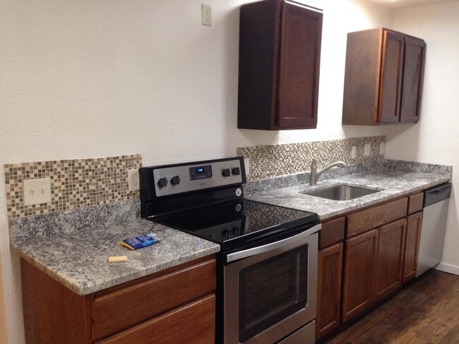 908 E Main St Unit 908 E Main