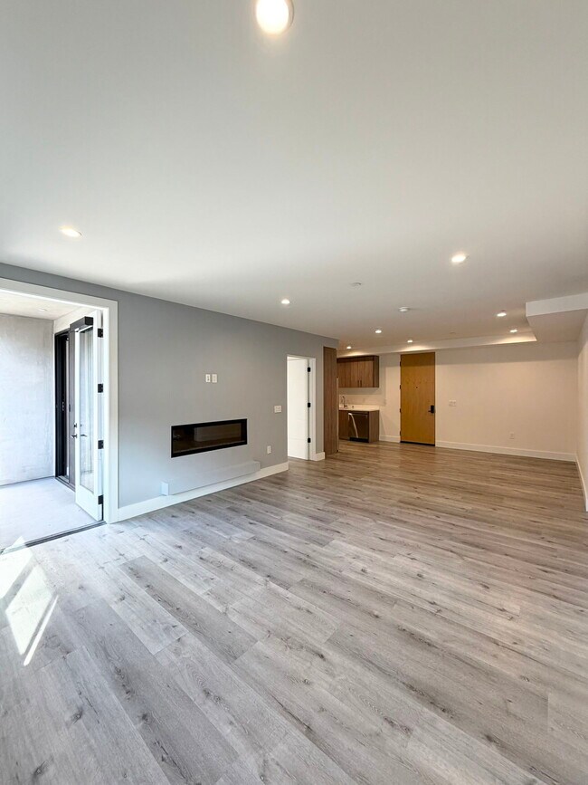 Photo - 5923 Laurel Canyon Blvd Unidad 301