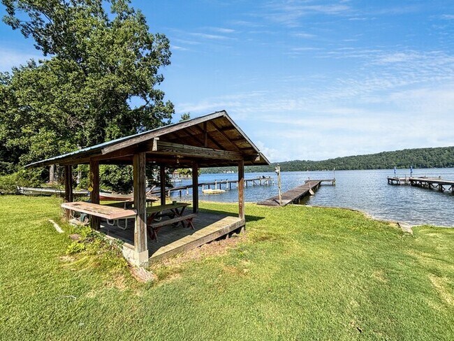 Photo - 5709 Vincent Rd