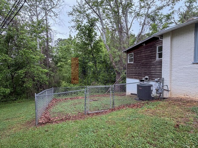Photo - 2Bed/1Bath Scottsville Rental