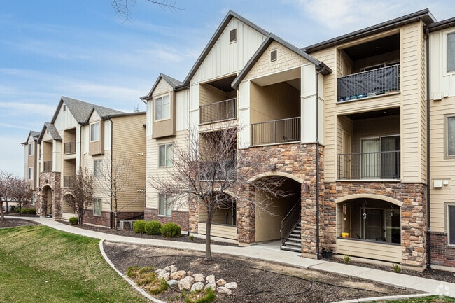 Photo - Seasons of Layton