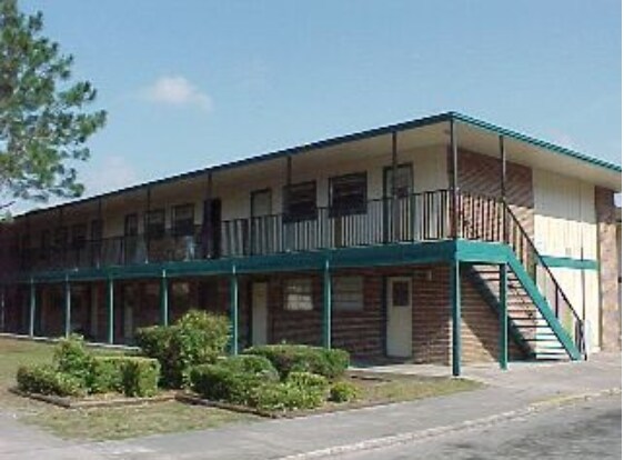 Forest Green Apartments - Sweetwater Square Apartments
