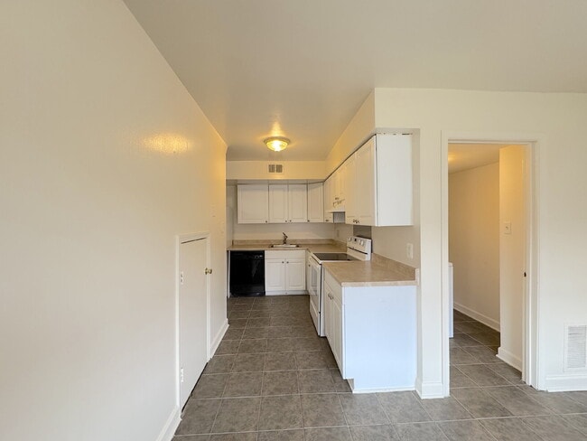 Photo - Welcome to this charming 2-bedroom, 2-bathroom townhouse nestled in the heart of Annandale.