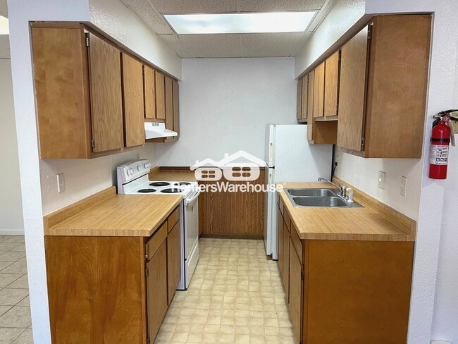 Photo - 15 W Marshall St