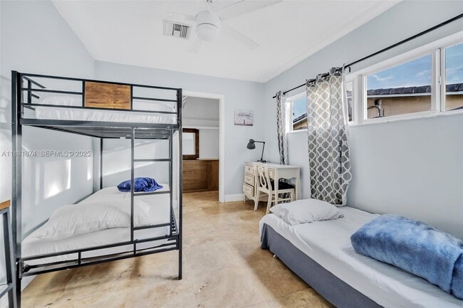 Photo - 5207 Hayes St