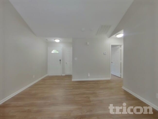 Photo - 2736 Daffodil Dr