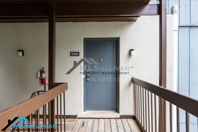 Photo - 5036 Flint Ridge Pl