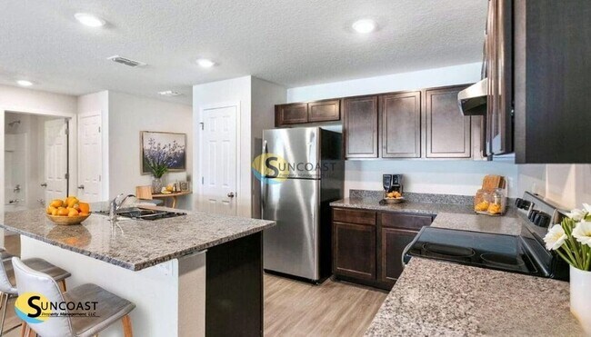 Photo - 92 Buttonworth Dr Unit B