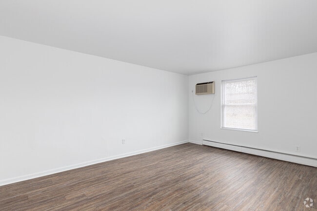 The Aviator - 2BR, 1BA - 960SF