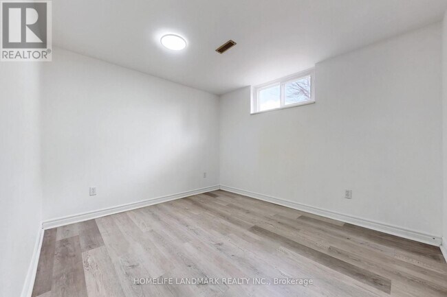 Photo - 225 Pineway Blvd