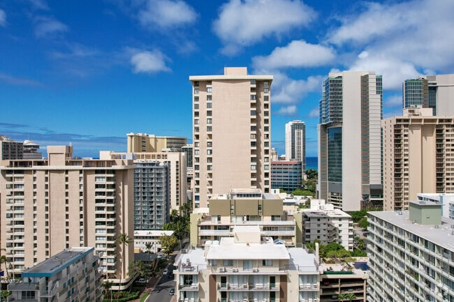 Photo - Aloha Towers