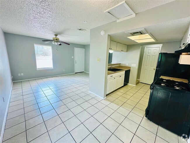 Building Photo - 5305 Woodland Oaks Ct Rental