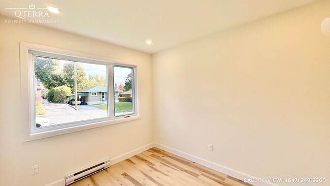 Photo - 692 Crystal St Unit 692B Crystal St, Ottawa,