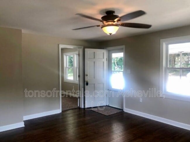 Photo - 70 Springside Rd