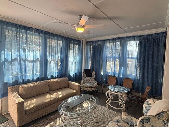 Photo - 3340 Billings St