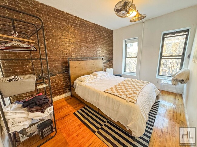 BEDFORD AVENUE - BEDFORD AVENUE Apartment Unit 18