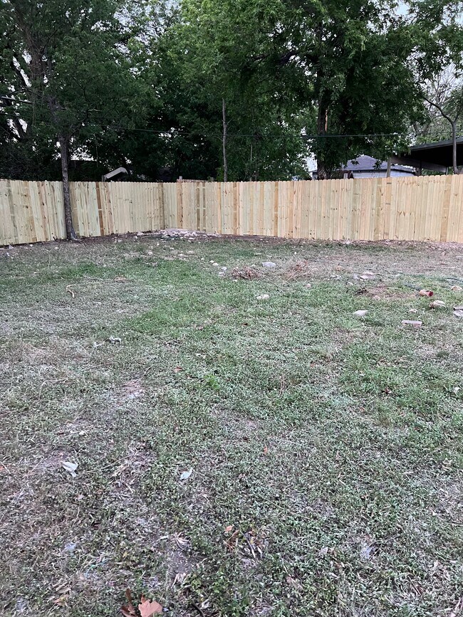 Photo - 1031 Elmwood Ave Casa