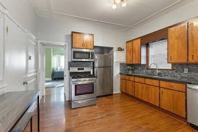 67 Madison St Unit 1