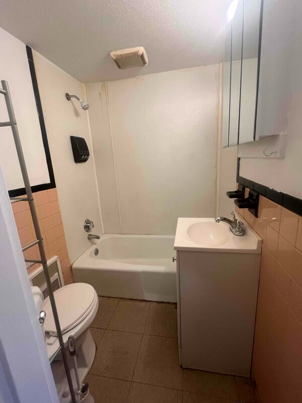 Photo - 50 E Main St