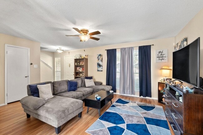 Building Photo - 1015 E Yager Ln Unit 56