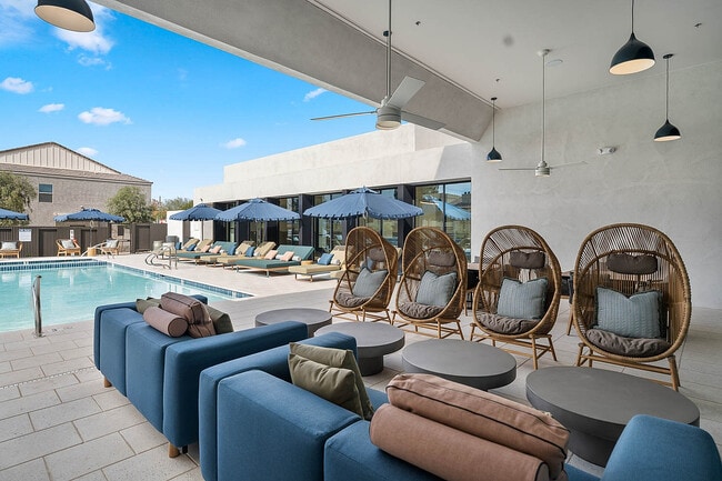 2121 - Pool - 2121 Apartments