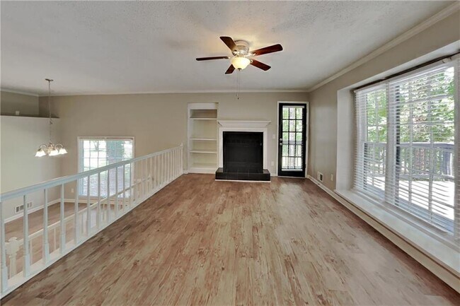 Photo - 345 Deerwood Dr