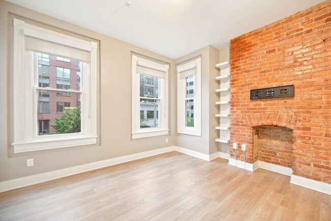 Photo - 459 Massachusetts Ave NW Unidad 22 Rental