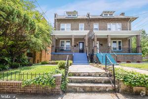 Building Photo - 1603 Otis St NE Rental