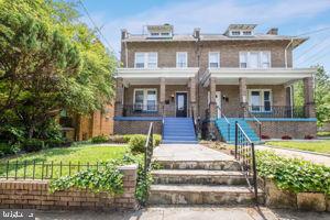 Building Photo - 1603 Otis St NE Rental
