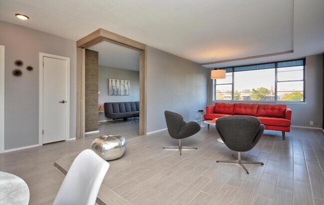 Photo - 1620 E Broad St Unidad 408