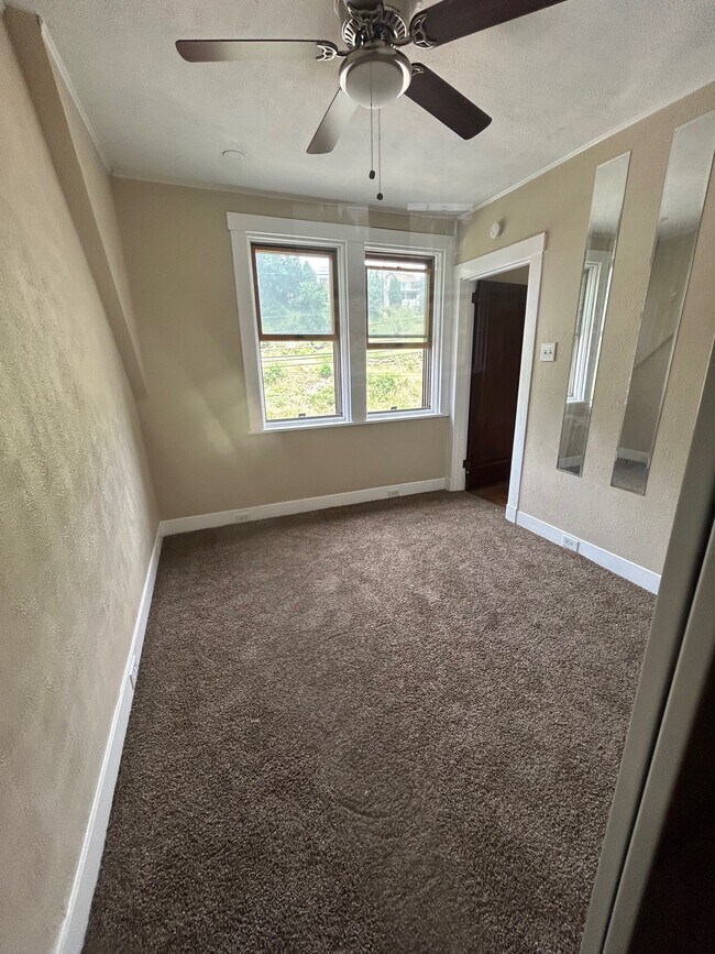 Photo - 638 Hazelwood Ave Unidad Fl2