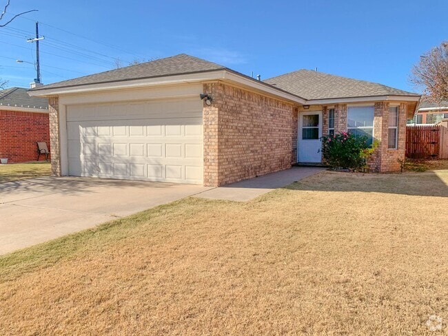 Building Photo - Beautiful Home Available 08/10!