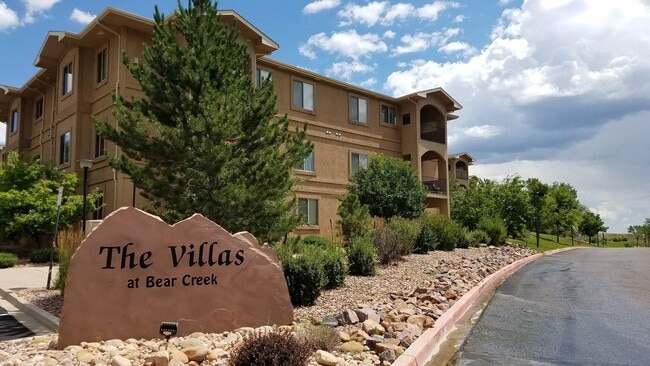 Building Photo - 1695 Little Bear Creek Pt Unit #303