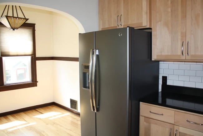 Photo - 112 E Cottage Grove Ave