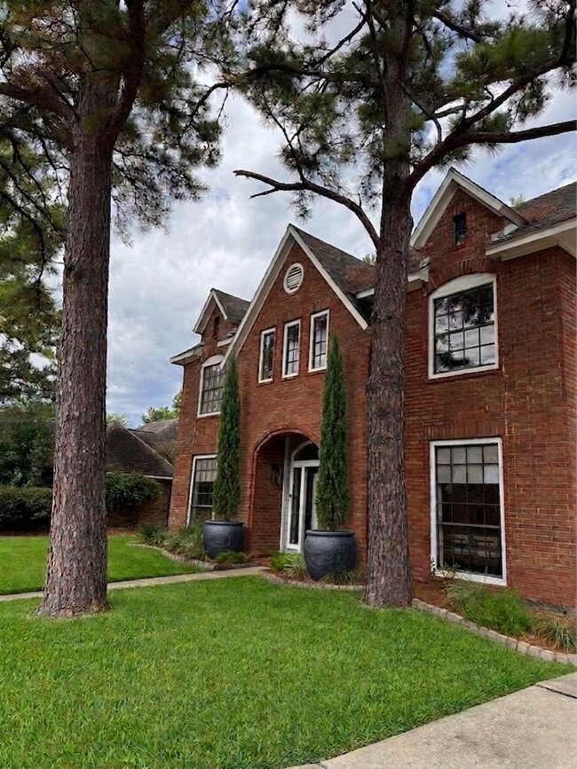 Photo - 16906 Scenic Lakes Way