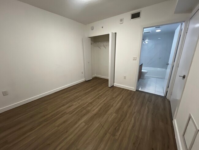 Photo - 225 NE 7th St Unit B1