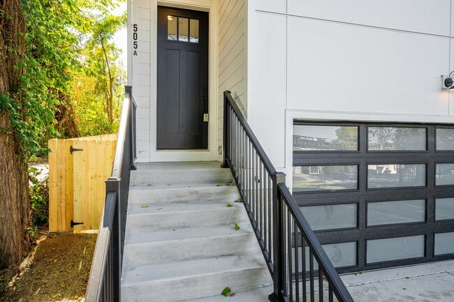 Photo - Stunning 4-Bedroom Nashville Home with Granite Countertops, Hardwood Floors, and Fireplace!