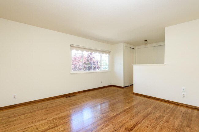 Photo - 3045 Trousdale Dr