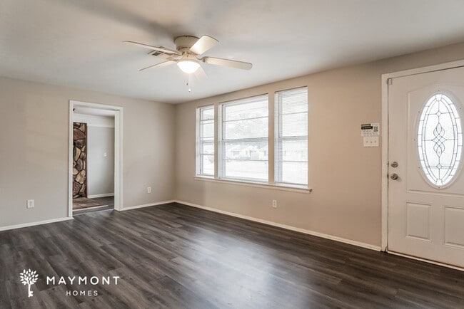 Photo - 605 Woodvale Rd