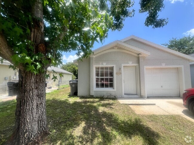 Building Photo - Lovely 3 Bed / 2 Bath Home in Apopka Quiet...