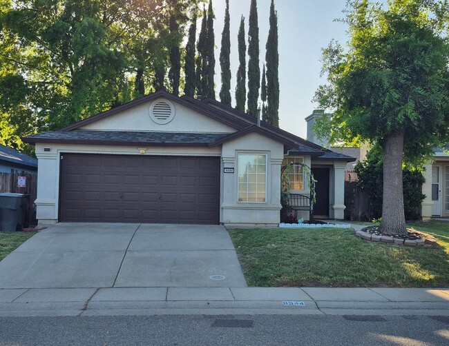 Photo - Great 3 Bedroom 2 Bath in Antelope