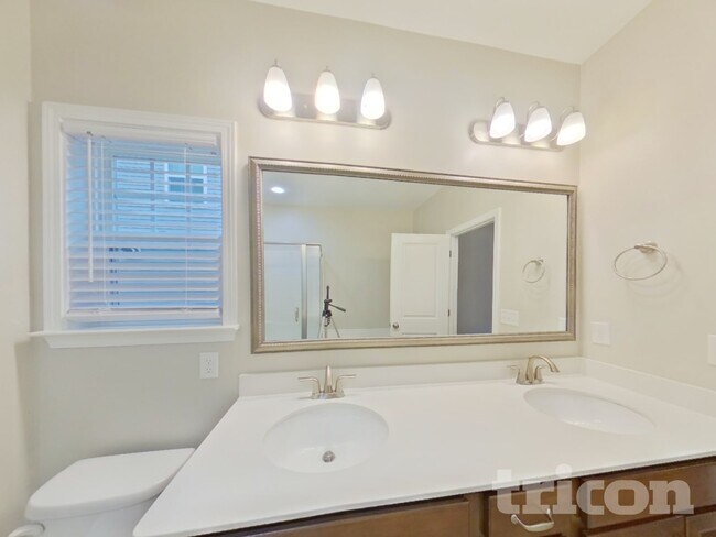 Photo - 158 Eventine Way