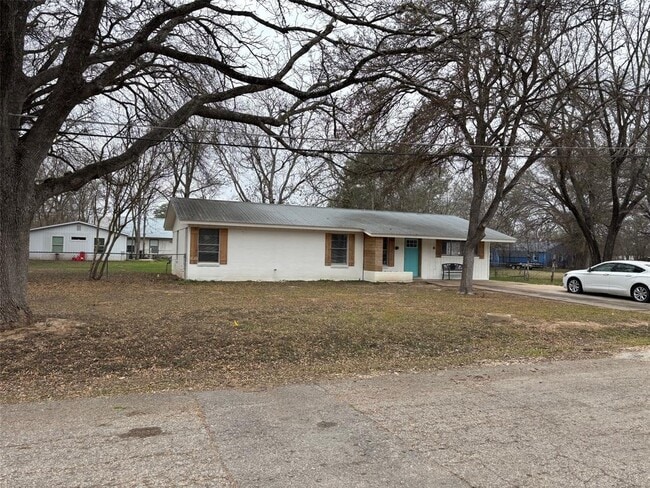 Photo - 2012 Water St