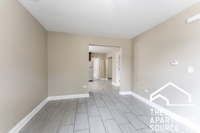 Photo - 2618 N Harding Ave Unit G