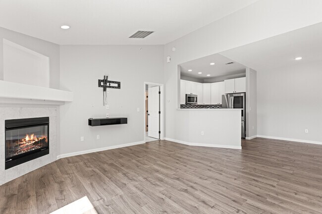 Photo - 7489 S Alkire St