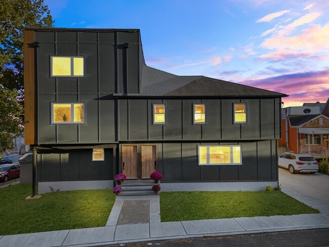 Building Photo - 312 Garfield Ave Unit 2