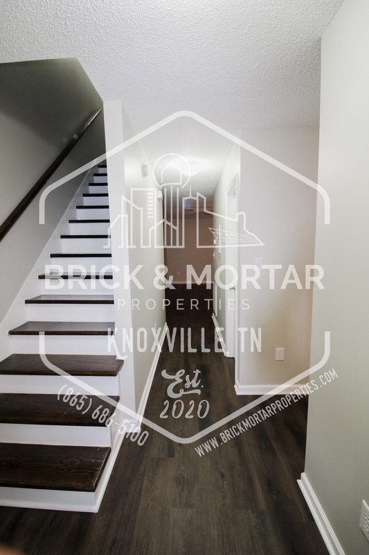 Photo - 126 N 6th St