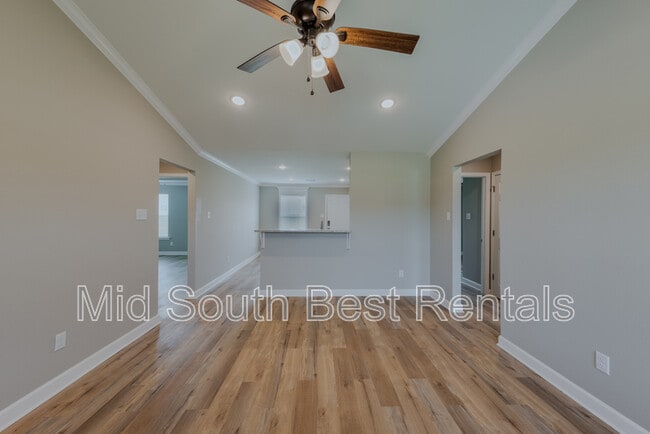 Photo - 829 Pine Tree Rd