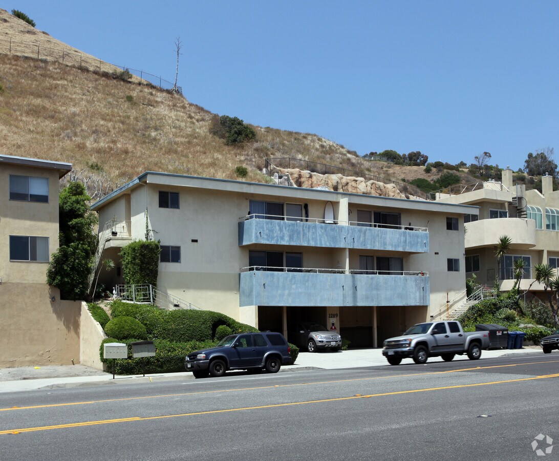 Primary Photo - 22125 Pacific Coast Hwy